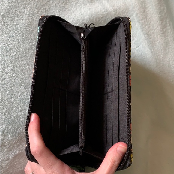 Vera Bradley Zipper Wallet - Picture 3 of 3